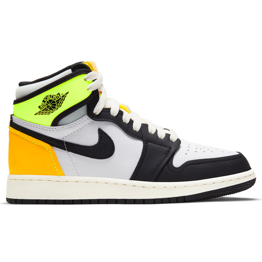 grade school yellow and black jordan 1