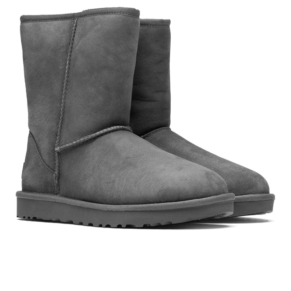 grey classic short uggs