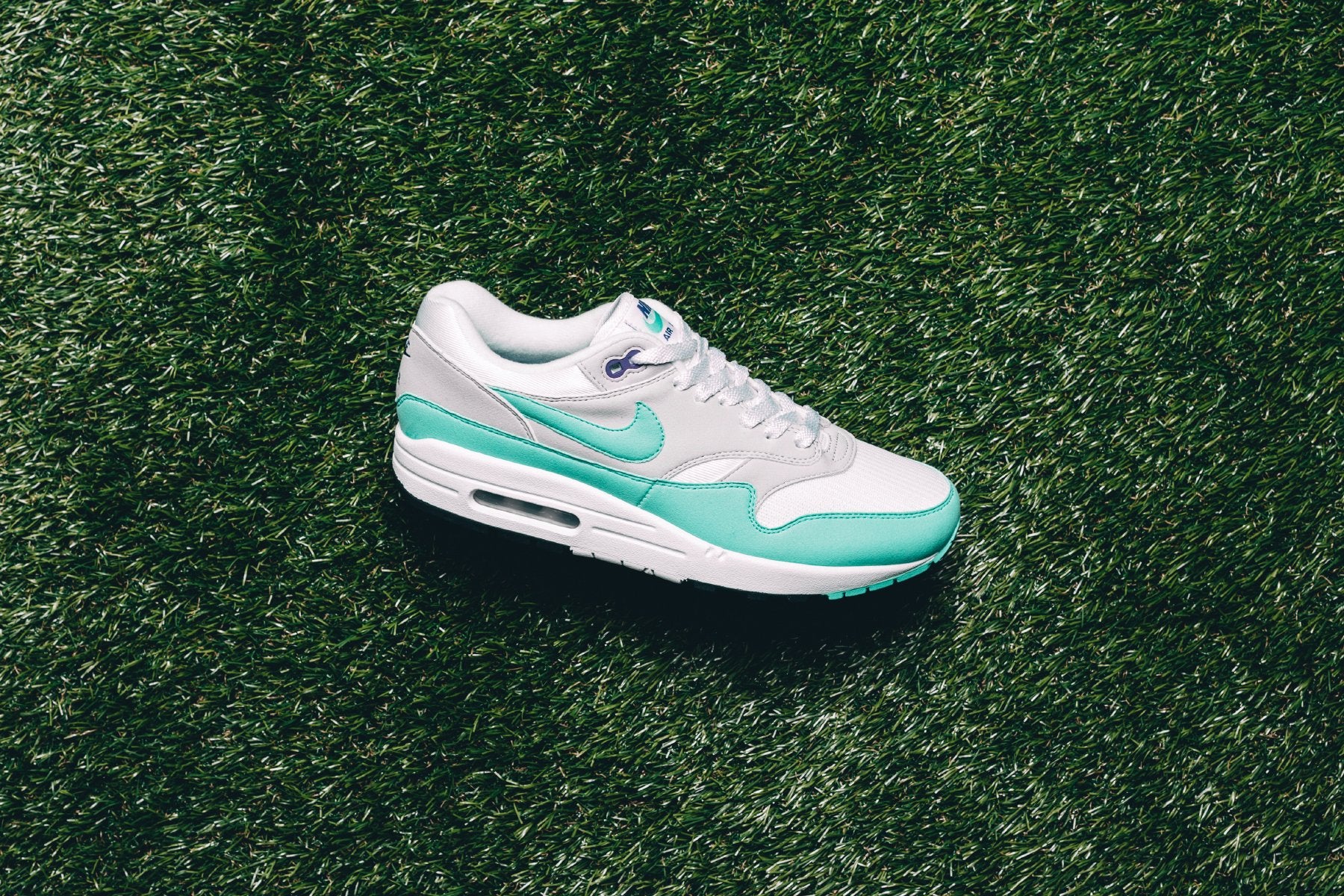 nike air max 1 anniversary white / aqua / neutral grey