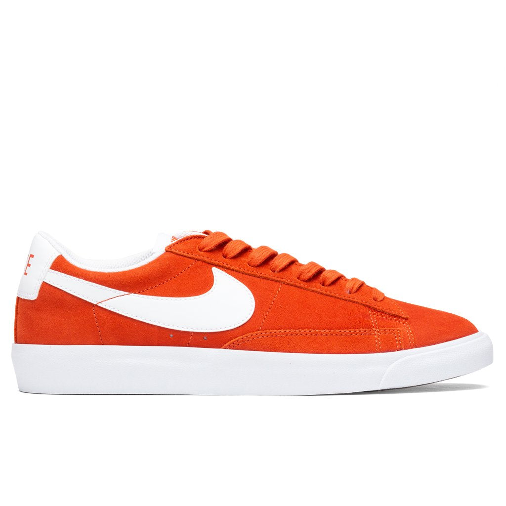 nike blazer low orange