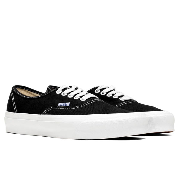 vans black and true white