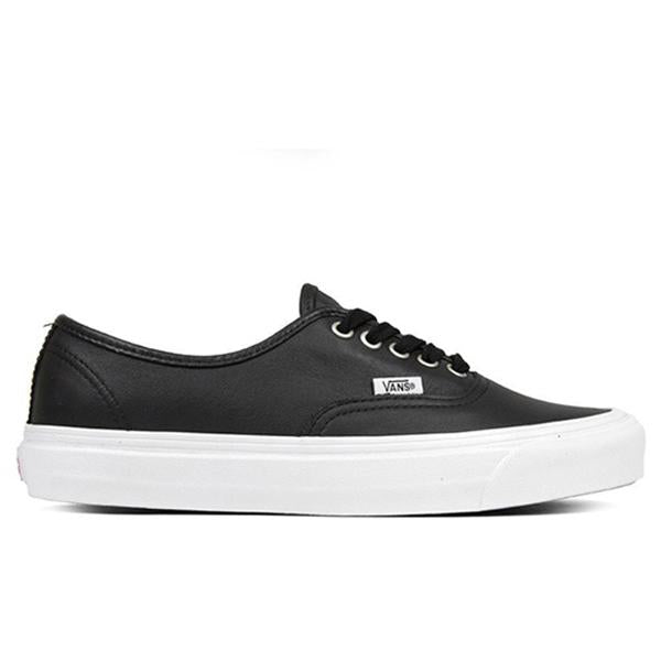 Black Vans Vault OG Authentic LX – Feature