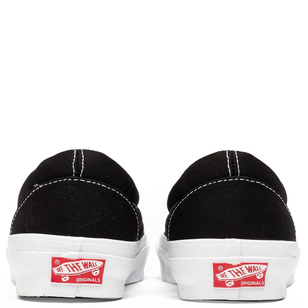 vans vault og slip on black white