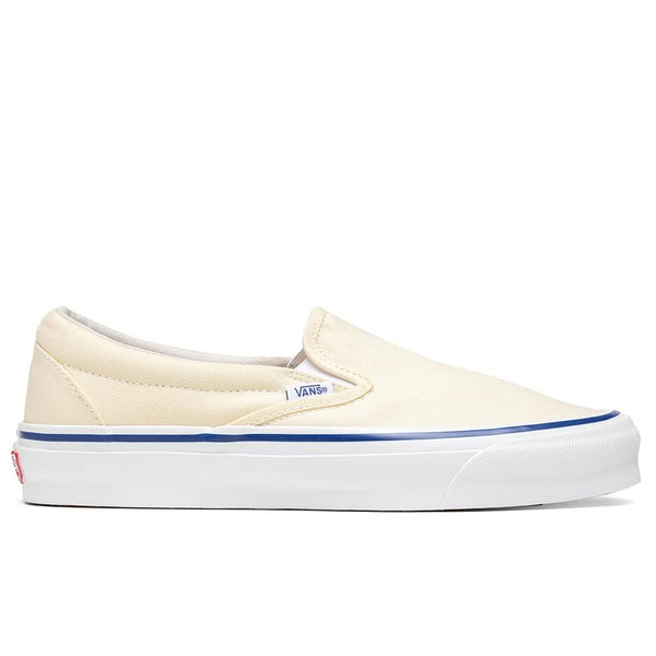 vans vault og slip on white