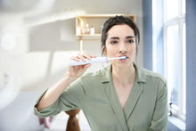 Load image into Gallery viewer, Philips Sonicare ExpertClean Electric Toothbrush with App, Silver HX9618/03 - Get a Cut NZ
