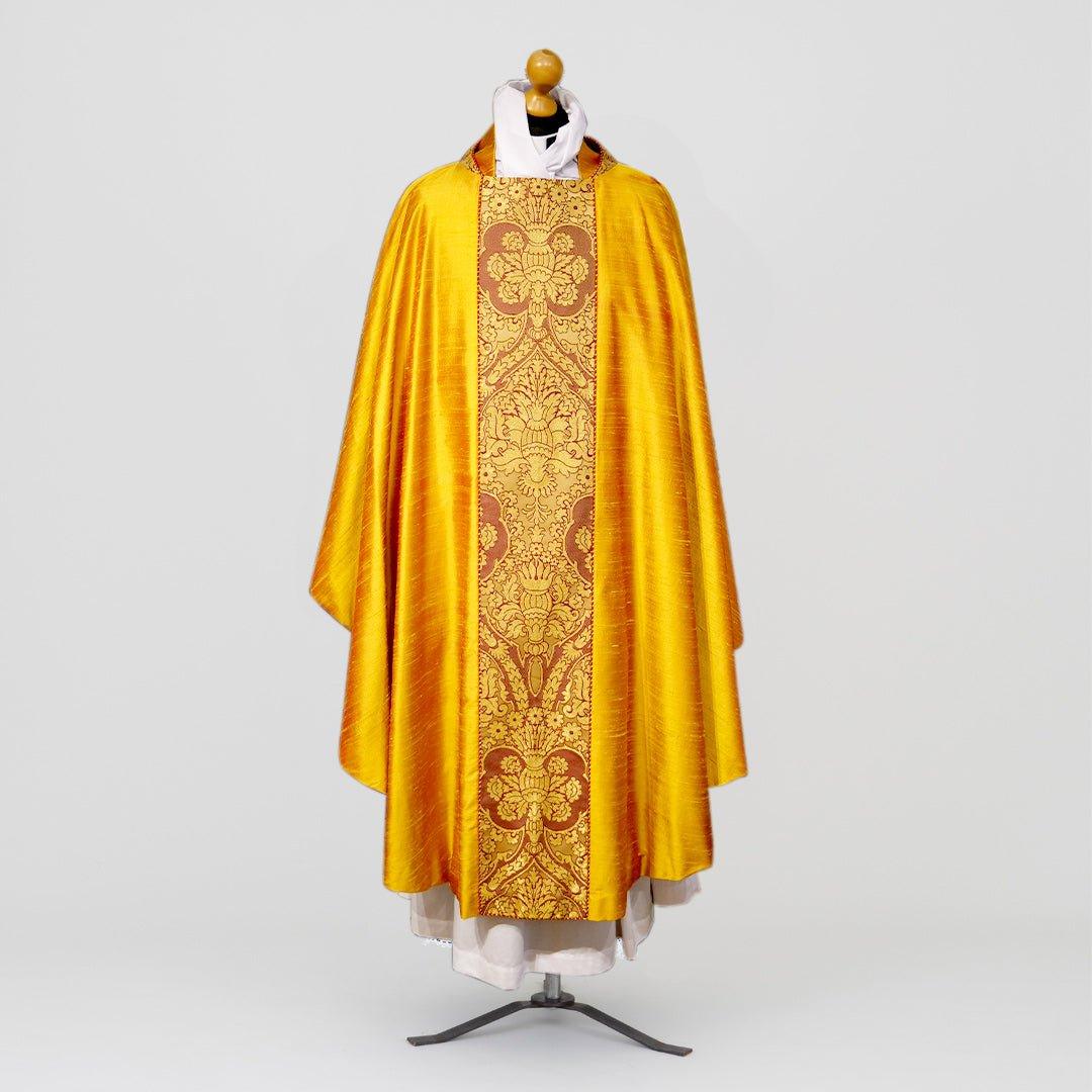 Romanesque Chasuble & Stole in Bright Gold dupion silk - Watts & Co.