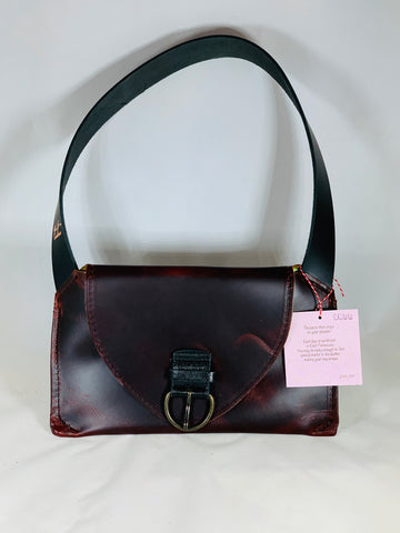 0066 Neccessey - Leather wine with buckle