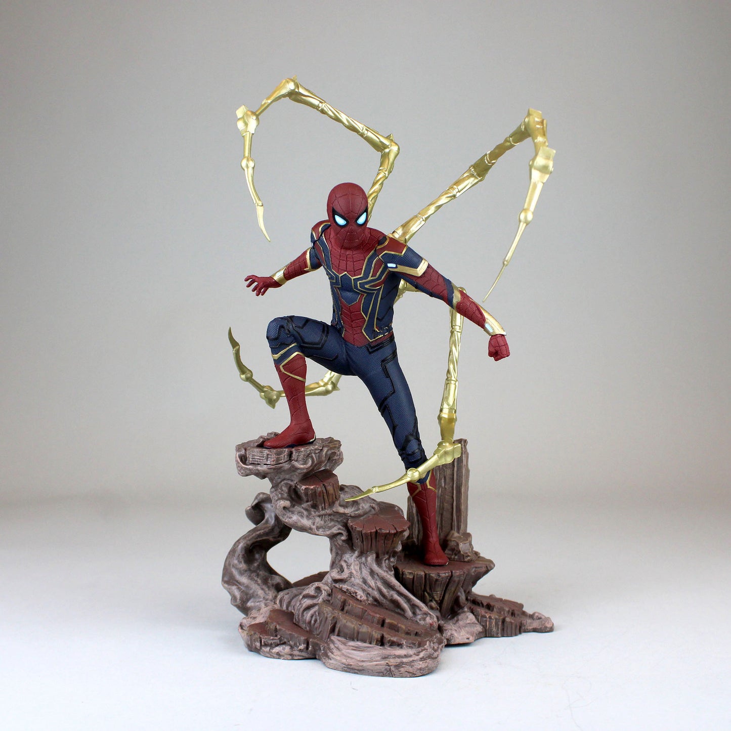 Load image into Gallery viewer, Iron Spider Spider-Man (Avengers: Infinity War) Marvel Gallery Statue
