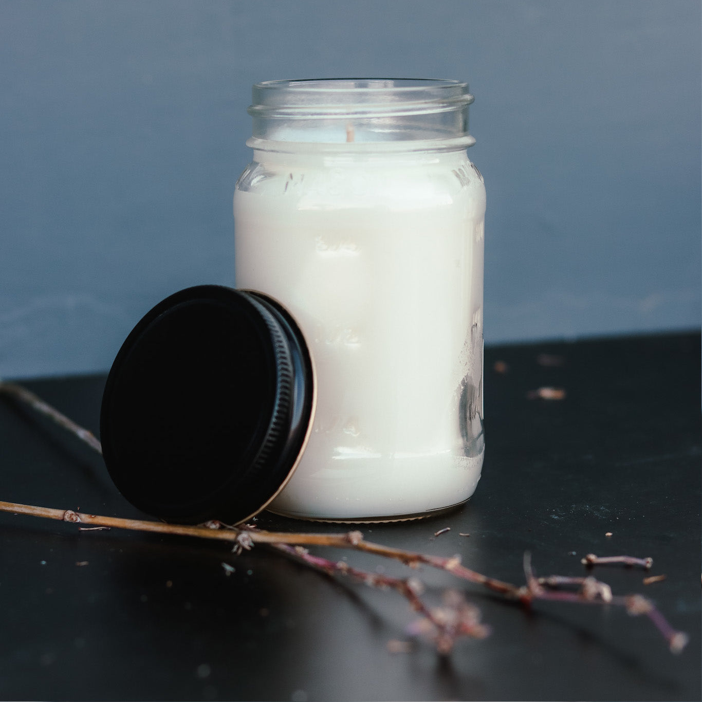 13 oz Clear Mason Jar Soy Candle - Apple Maple Bourbon