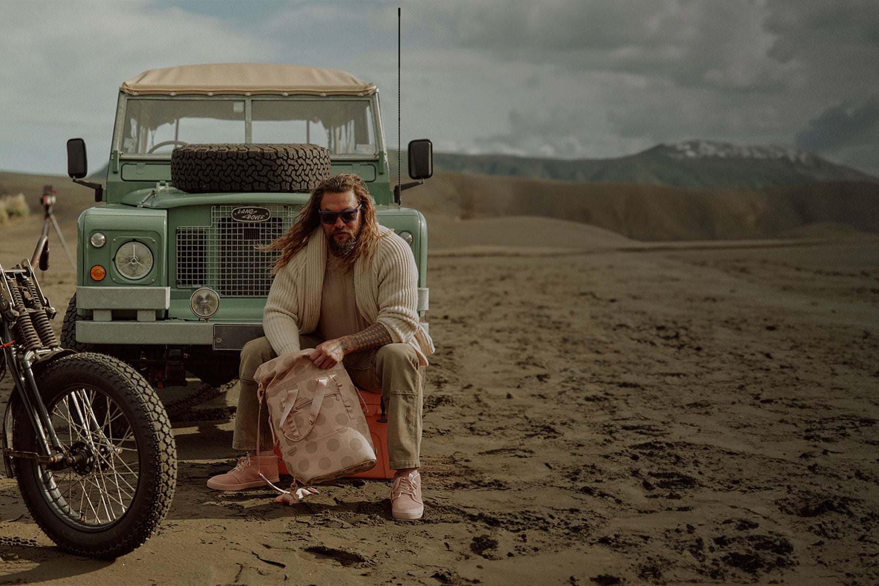 So iLL x On The Roam  dirty pink chukka being worn by Jason Momoa in a desert