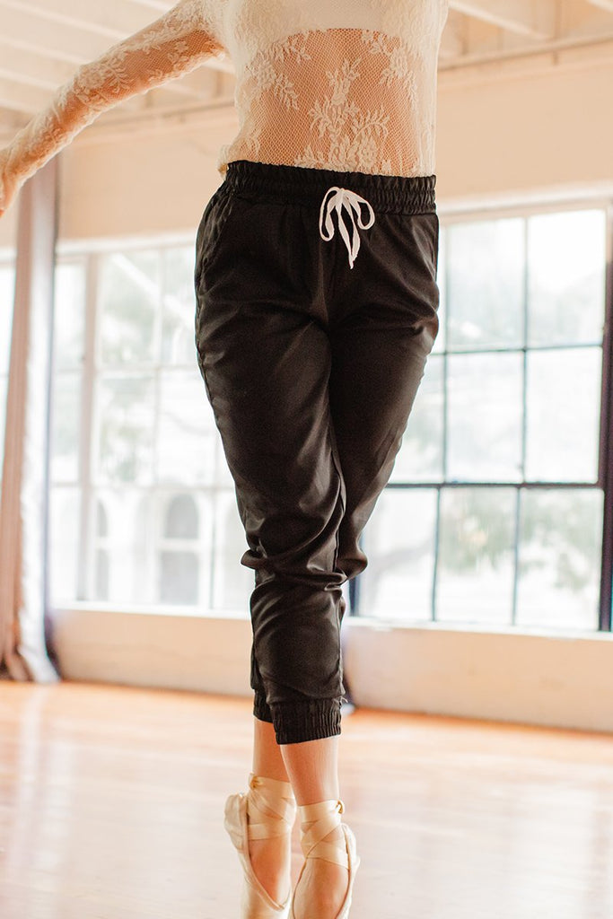 womens twill jogger pants