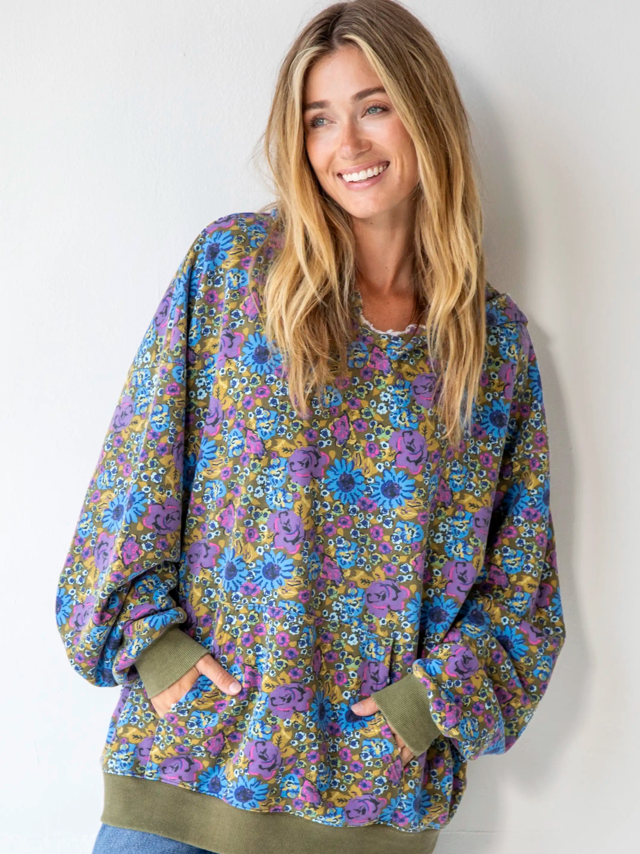 Image of Oversized Printed Sweatshirt - Blue Rose Purple Daisy