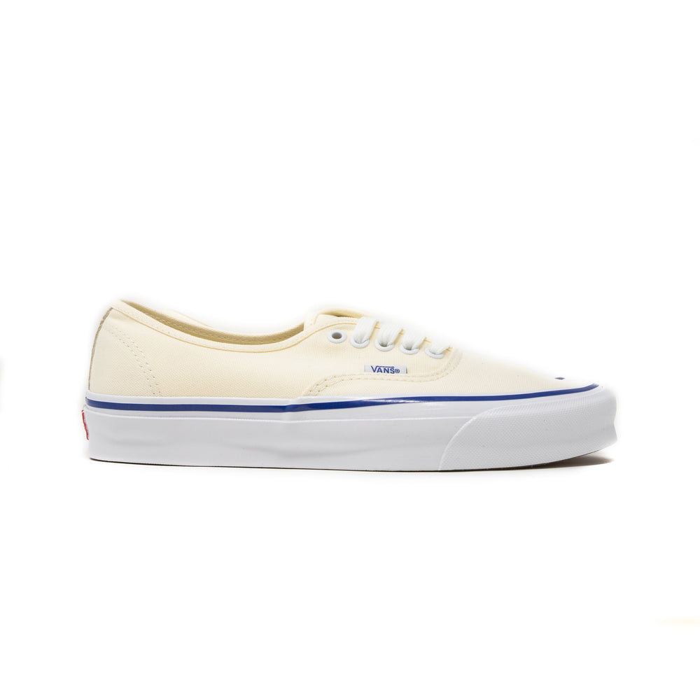 vans vault all white