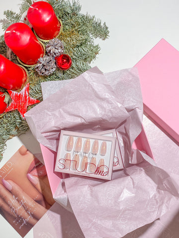 Weihnachtsgeschenk für Frauen: die perfekte Gel-Maniküre von NAILD