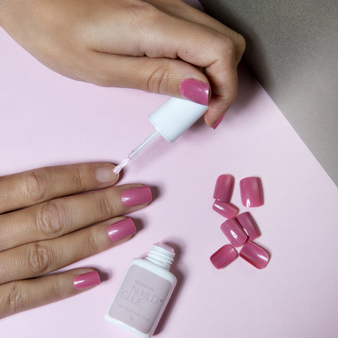 Naild's artificial nails can be quickly replaced and used multiple times.