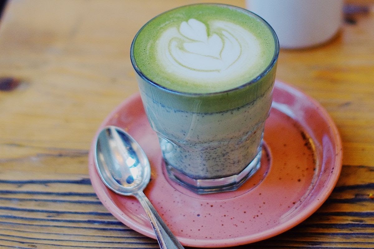 8 Health benefits of drinking matcha tea for your body and brain