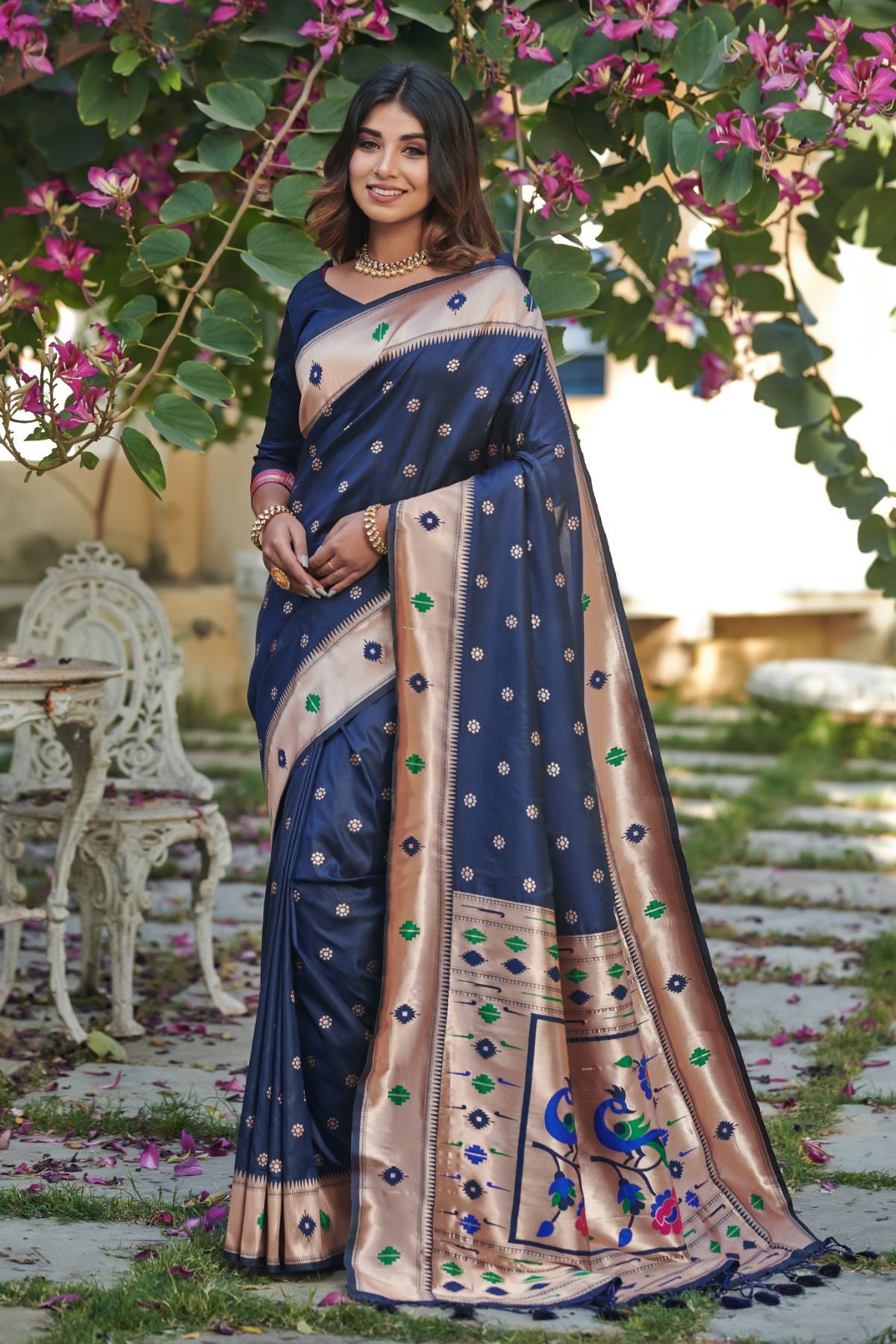 Navy Blue Banarasi Silk Paithani Saree – Vishnu Weaves