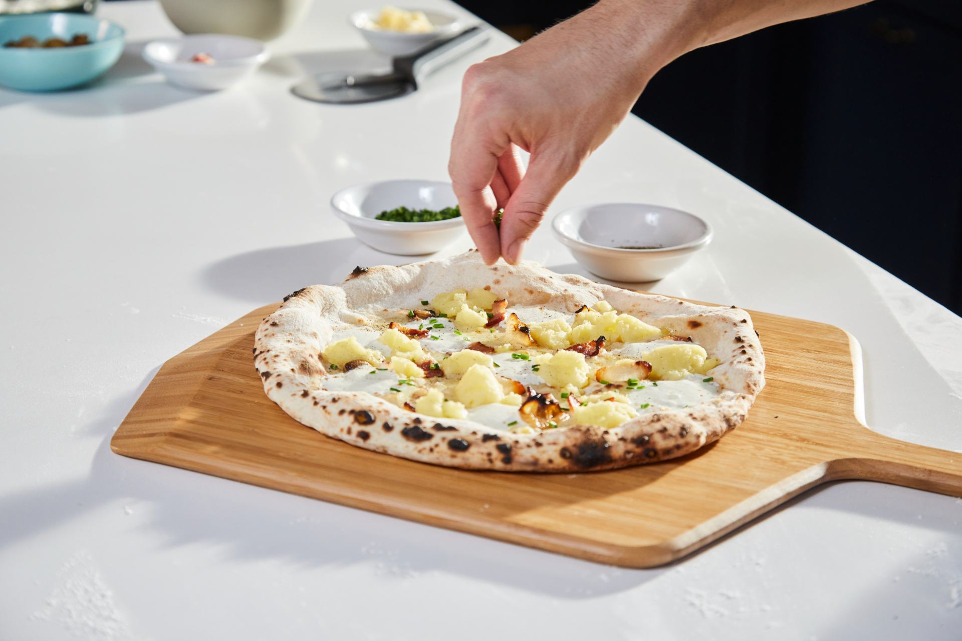 Pizza mit Kartoffelpüree nach Joël Robuchon-Art