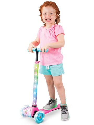 Cómo enseñar a su niño pequeño a andar en scooter – Madd Gear