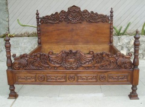 1 Bologna Bed Queen 16th Century Reproduction R Furniture