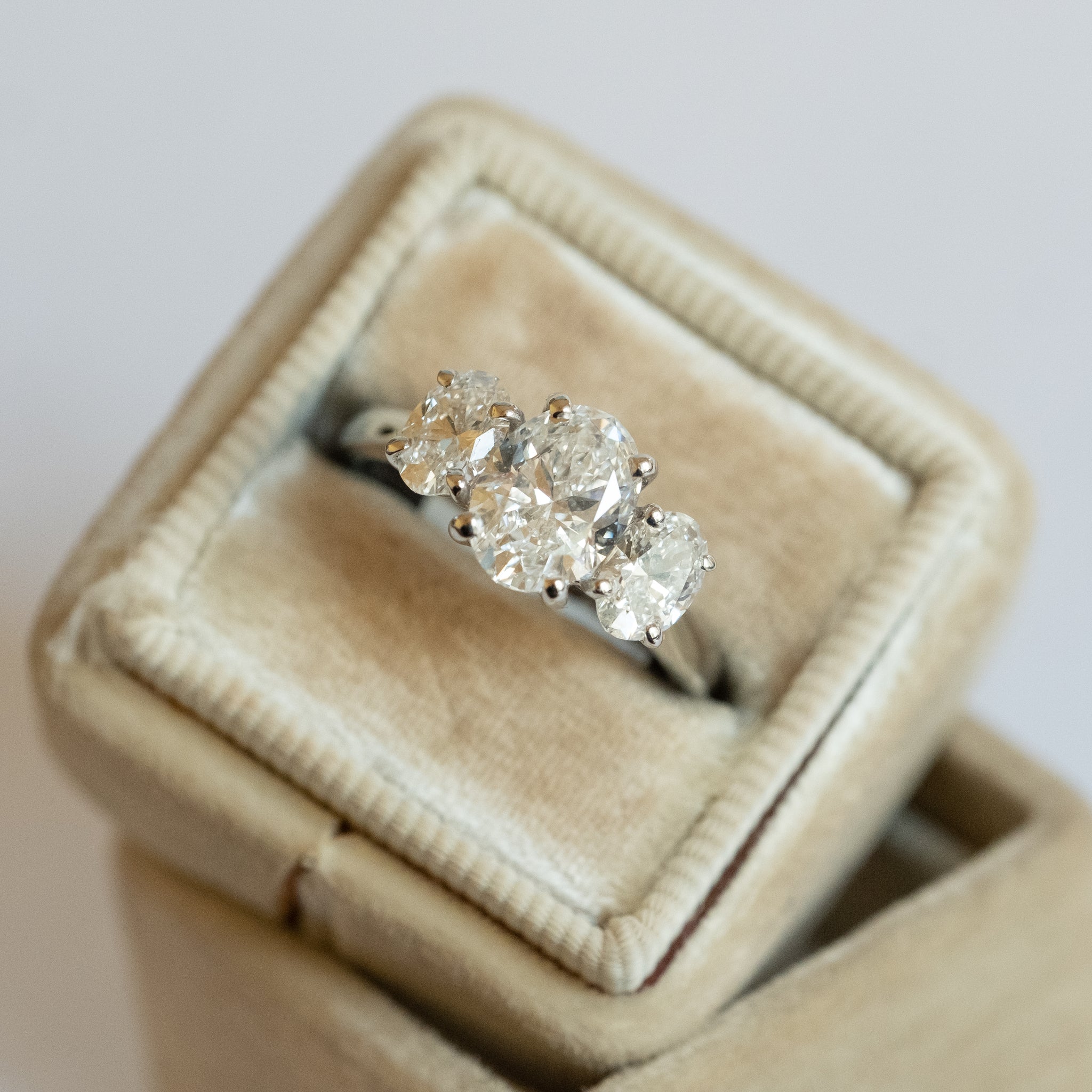3 stone oval diamond ring