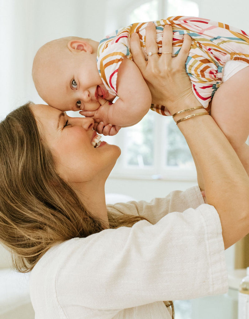 Boob pillow love - anyone else have a baby that loves to snuggle it after  nursing? : r/breastfeeding