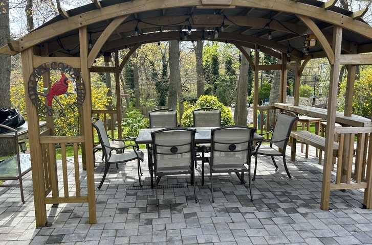 DWL Glen Lake Home and Patio Aluminum Outdoor Dining Furniture Baymont Sling Chairs Slat Table