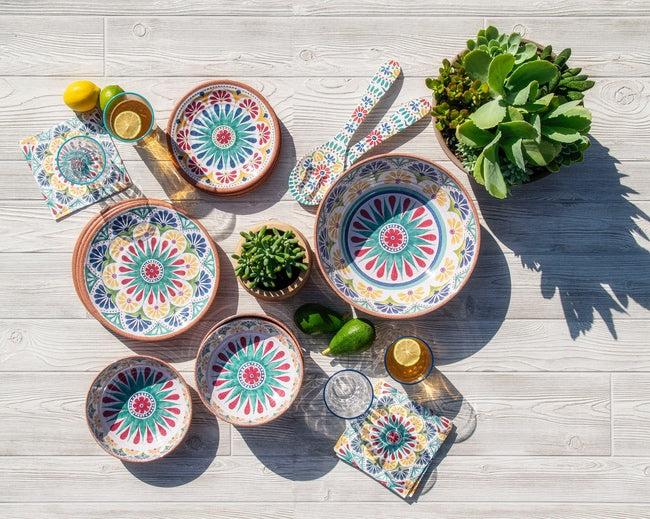 Colorful Acrylic Outdoor Dishes and Serving 