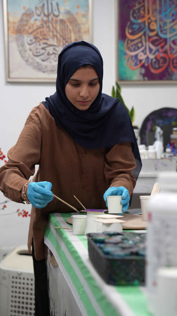 Resin Art Workshop Dubai, UAE 7.jpg__PID:62ab78bc-f468-46ab-a953-323d6ce8d053