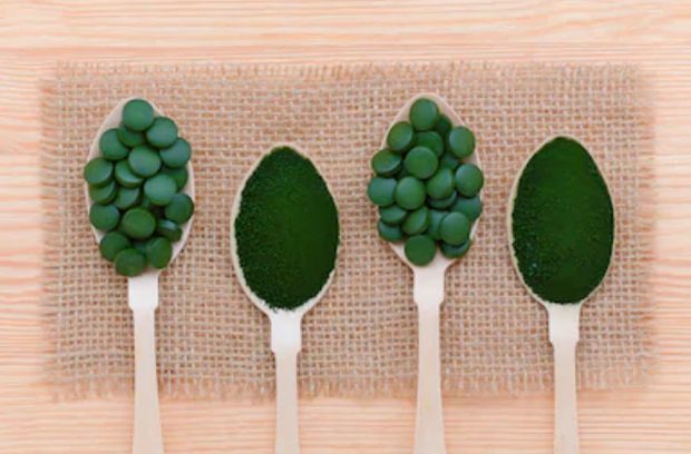 Chlorella on spoons