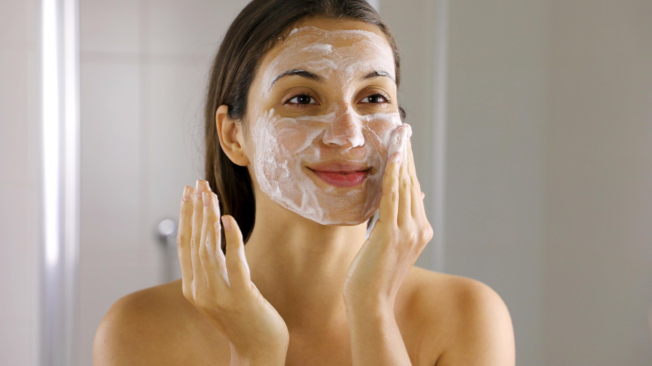 Top 12 Ingredients Your Facial Cleanser Should Include