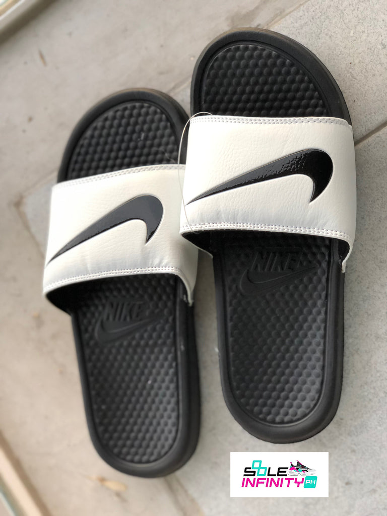 black and white nike slides