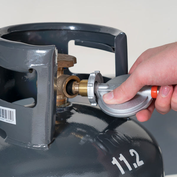 grill regulator coupling nut and propane tank