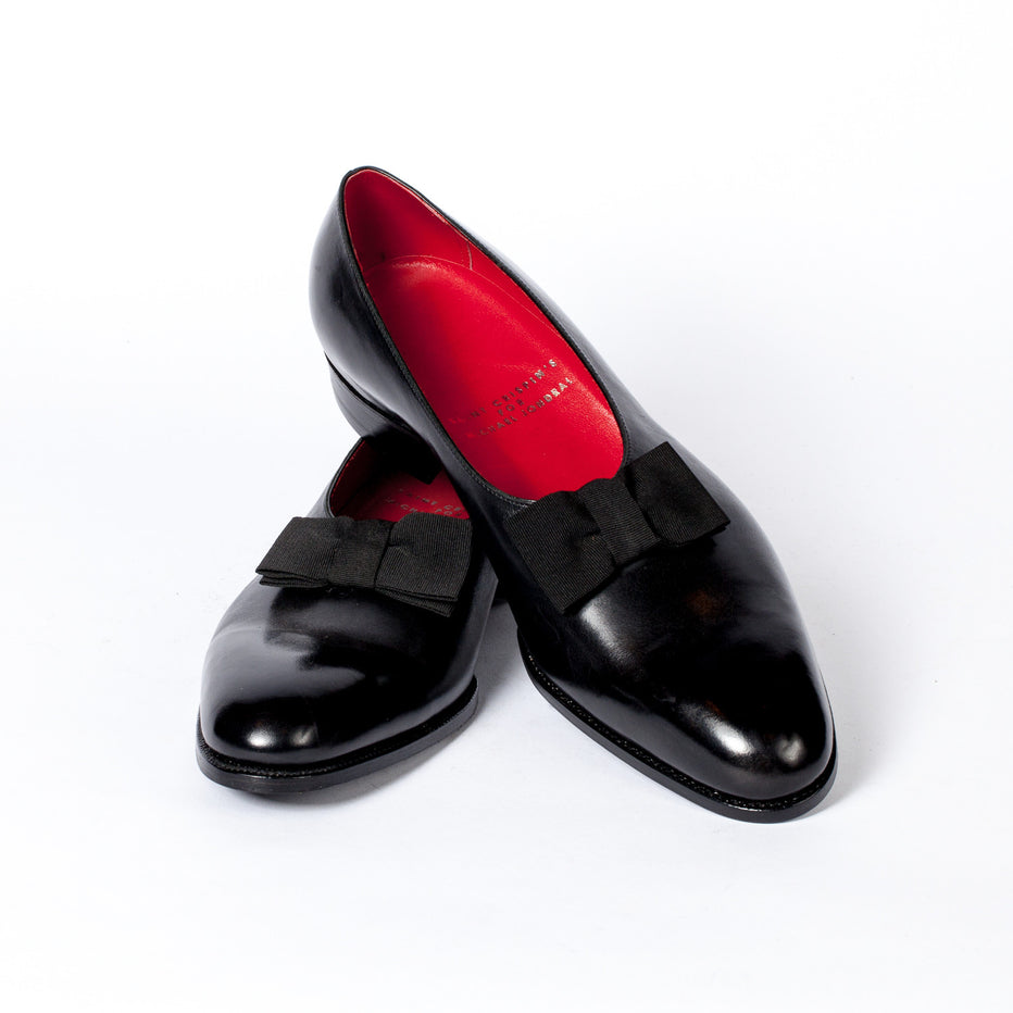 calfskin opera pumps