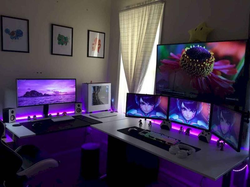 Beaux néons violets en guise de décoration