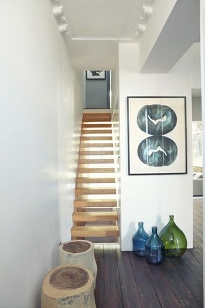 idées de décoration dans le couloir escalier flottant abstraction
