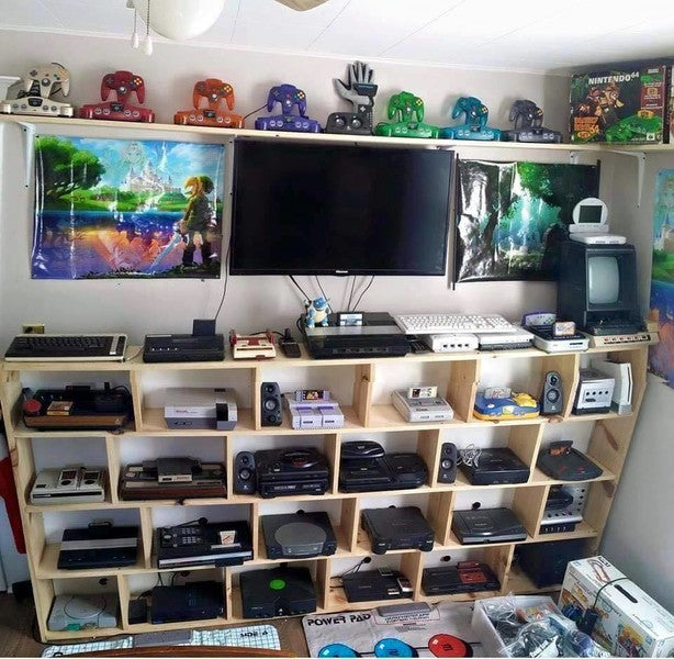 Meubles avec une grande diversité de consoles