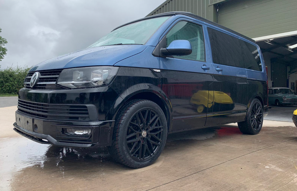 Two tone Campervan black and blue from Wildworx