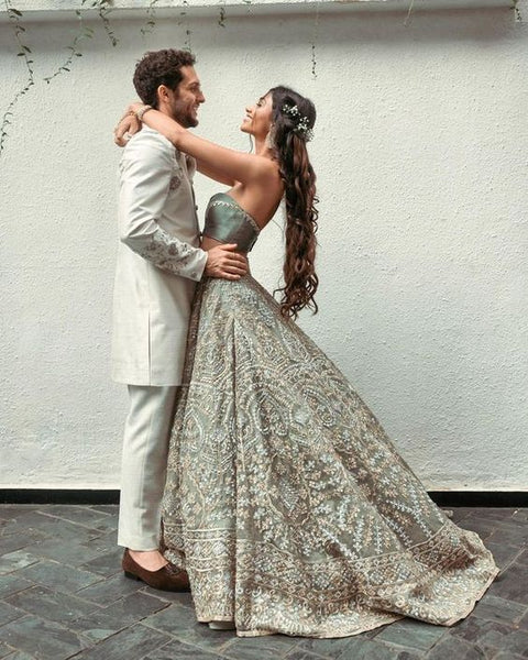 Top 30+ Engagement Dresses for Couples - Engagement Look