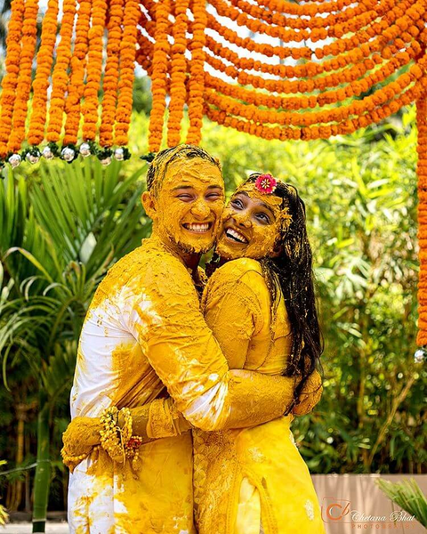 Haldi ceremony, 👰 @sumitpriya.official Photographer @sayak_chuckervertii  By #syk_photographz #_coi #k… | Haldi photoshoot, Haldi poses for bride,  Haldi ceremony