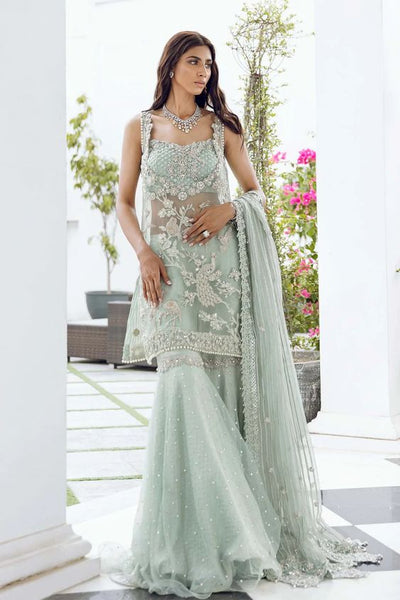 20+ Ravishing Engagement Gowns For Brides That Will Leave You Stunned | Engagement  gowns, Indian wedding gowns, Reception gown for bride