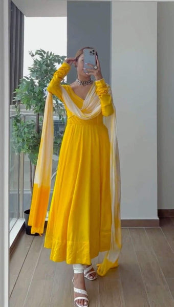 Most Beautiful Latest Designer Haldi outfit Lehngha Choli Collection For  Women - sethnik.com