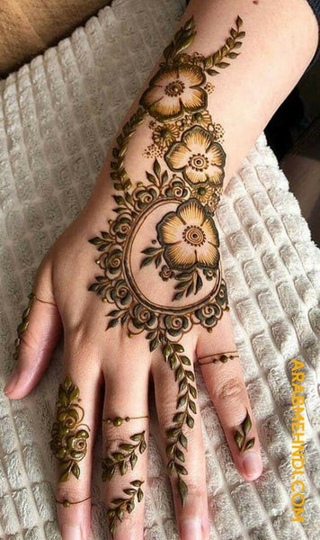 Simple Mehndi Services at best price in Bhubaneswar | ID: 18595538073