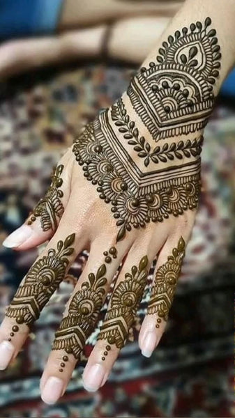 40+ Front Hand Mehndi Designs For Every Bride | WedMeGood