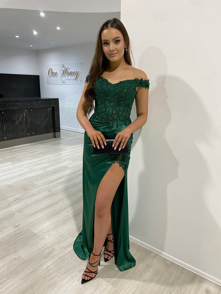 Top 50 Emerald Green Reception Dress Designs