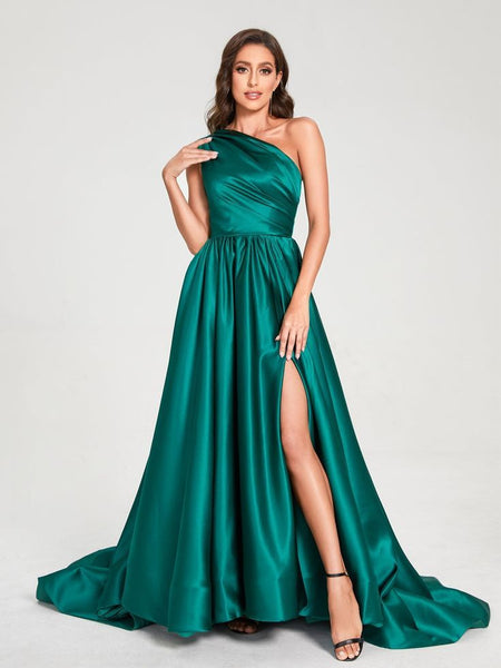 Top 50 Emerald Green Reception Dress Designs