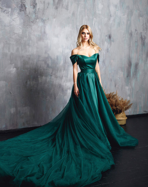 Top 50 Emerald Green Reception Dress Designs