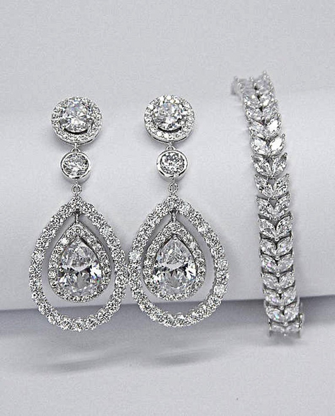 Top 100+ Earrings Styles to Complement Your Bridal Lehenga