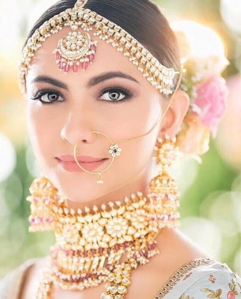 Top 150+ Matha Patti Designs: Choosing the Right One for Your Face Shape