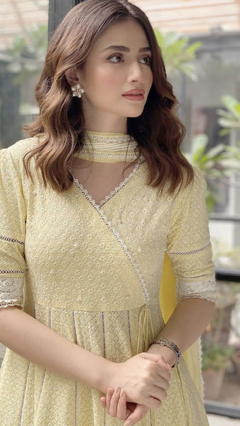 Top 100+ Kurtis for Petite Women: Flattering Styles for Smaller Frames